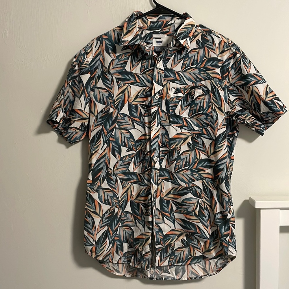 Medium Slim Fit Multicolored Button Up